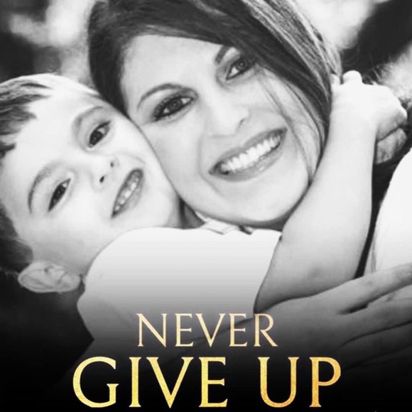 Meet your Posher, Nicole - Picture 6 of 15